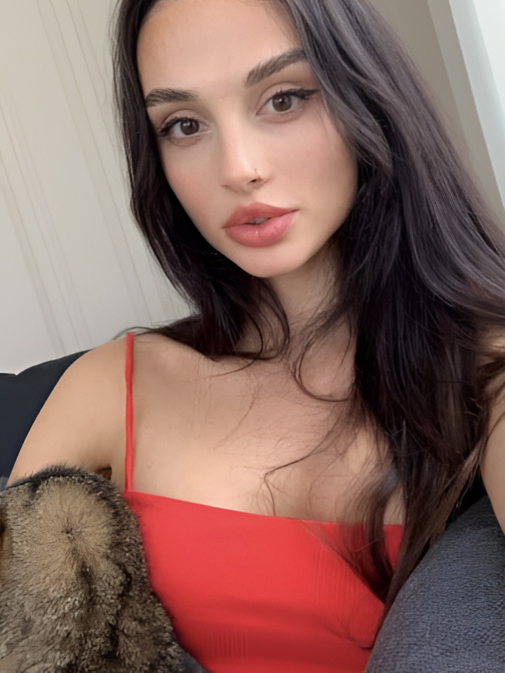 Индивидуалка Эмиля, доступна для личного знакомства от 1500 руб