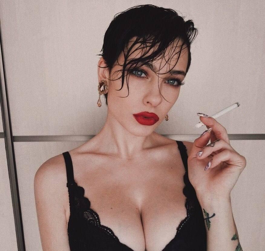 Александра привлекальеная девушка из Салавата цена от 6000 руб