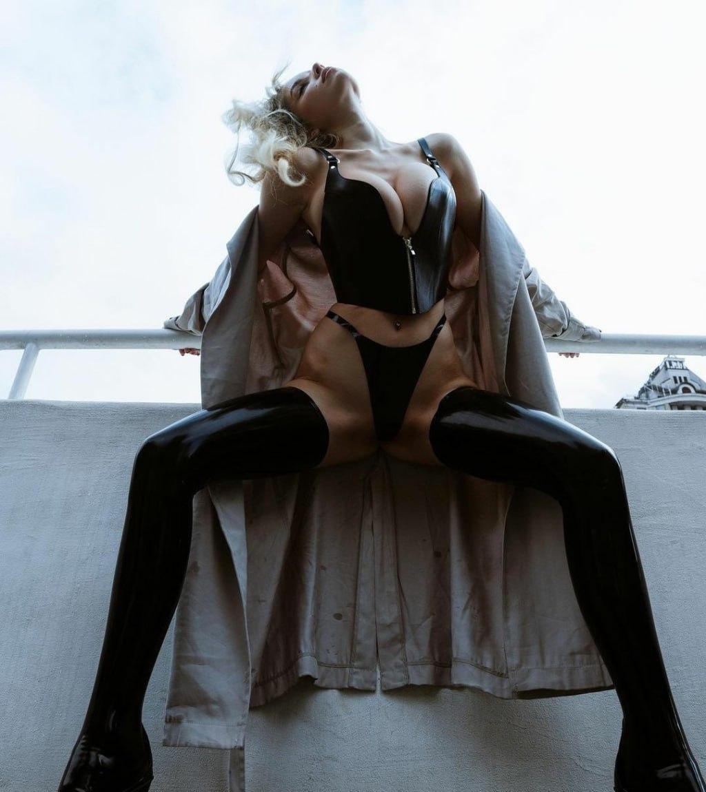 Ярослава привлекальеная девушка из Салавата цена от 5000 руб