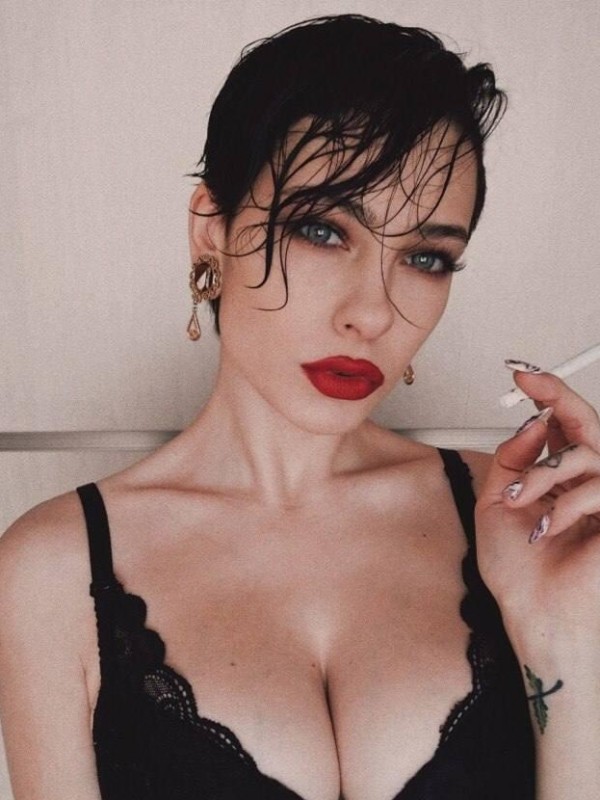 Александра привлекательная девушка из Салавата цена от 6000 руб